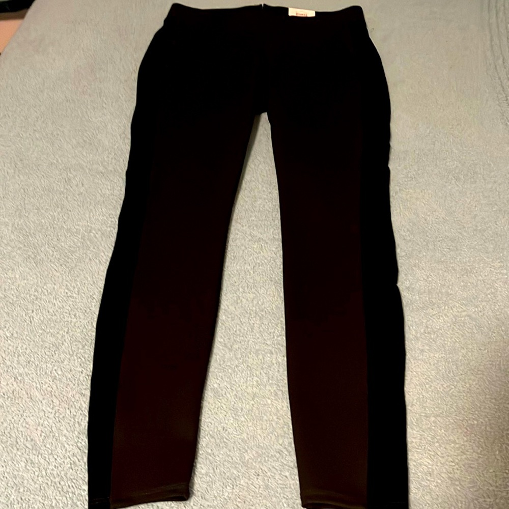 NWT Time and Tru Black Ponte Pant w/t: Black Velvet trim